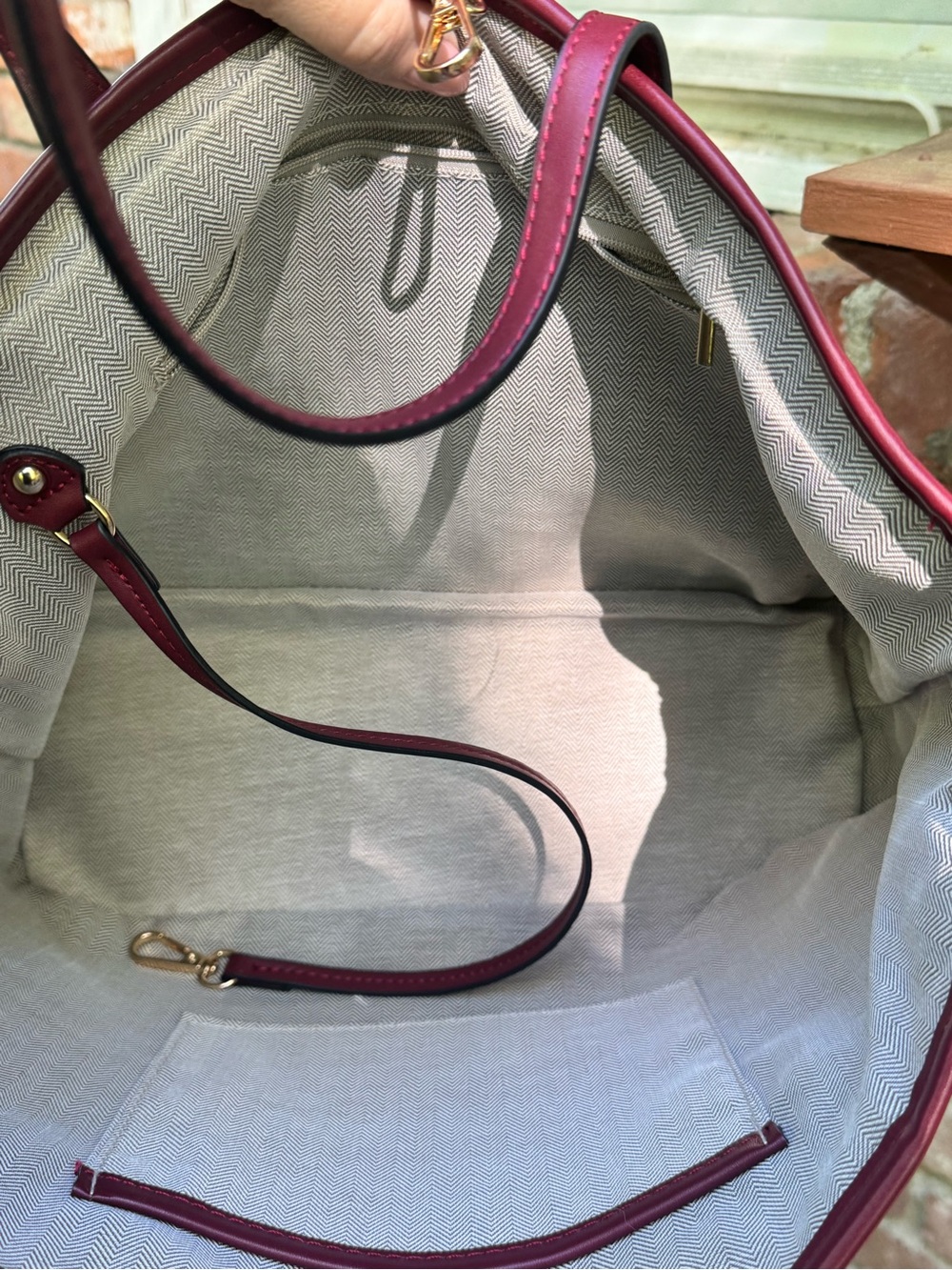 Red Embossed Floral Vegan Leather Tote with Contrast Accents - Picture 8 of 17